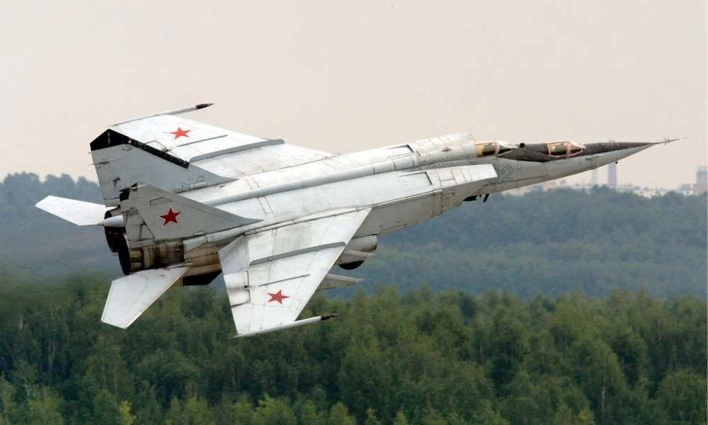 Αυτό το τζετ τρομοκρατούσε τη Δύση: Το MiG-25 Foxbat (Βίντεο)